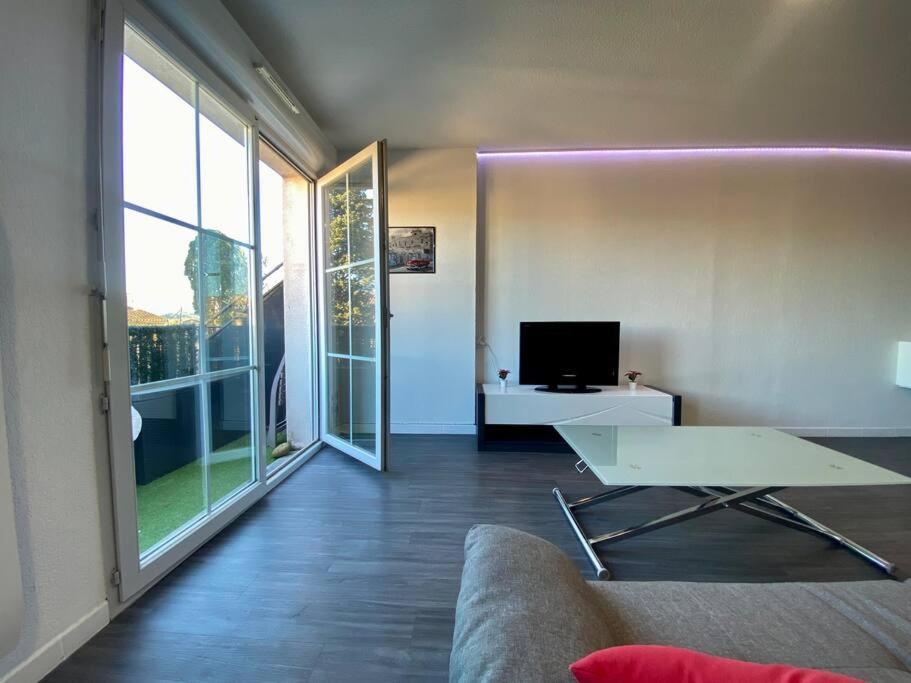 Appartement Le 24 février - Lumineux avec balcon et parking gratuit à Carcassonne Extérieur photo